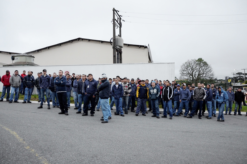 Magna Cosma: Metalúrgicos continuam mobilizados em busca do acordo salarial